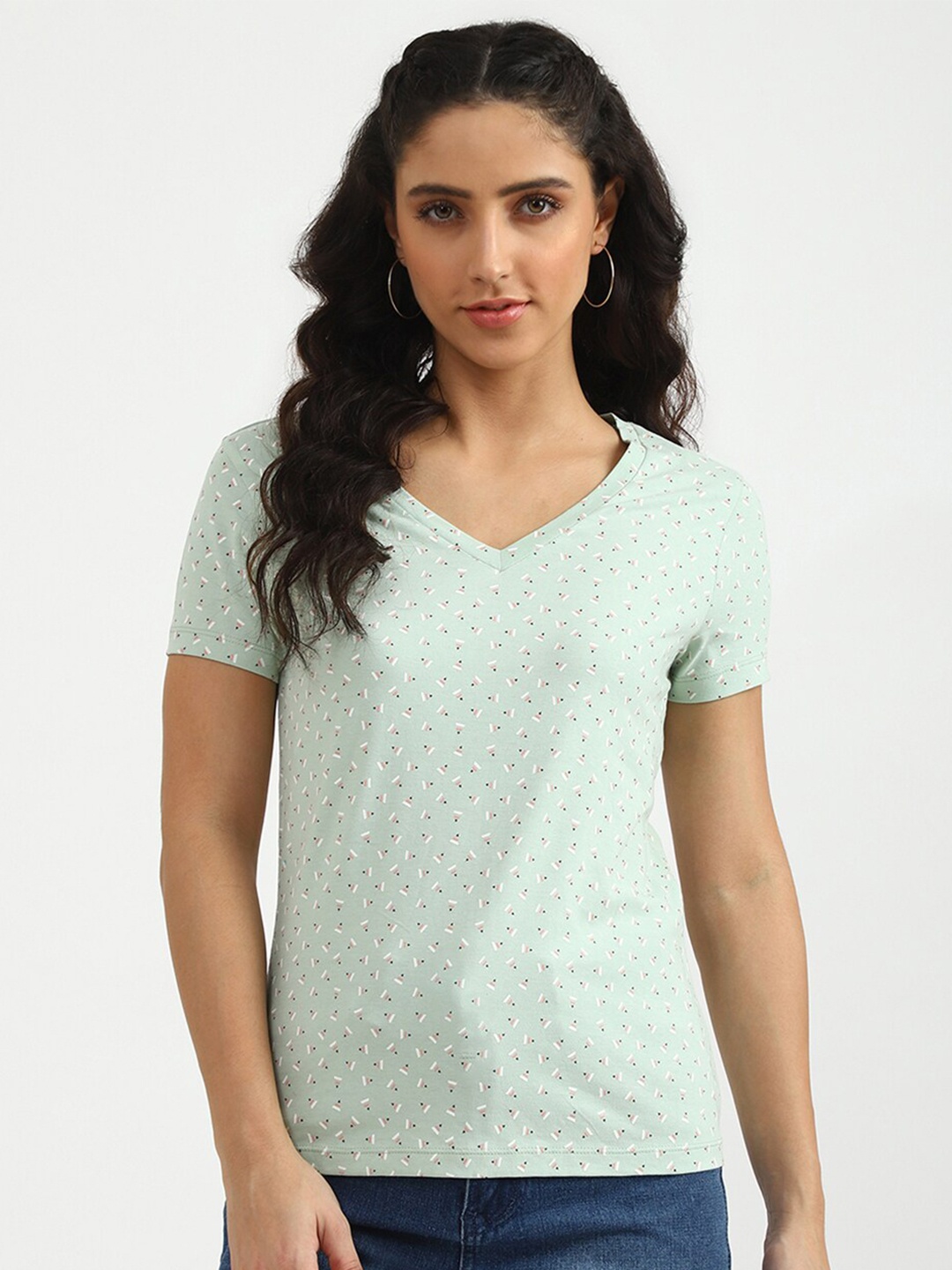 

United Colors of Benetton Women Green Printed V-Neck Slim Fit Cotton T-shirt