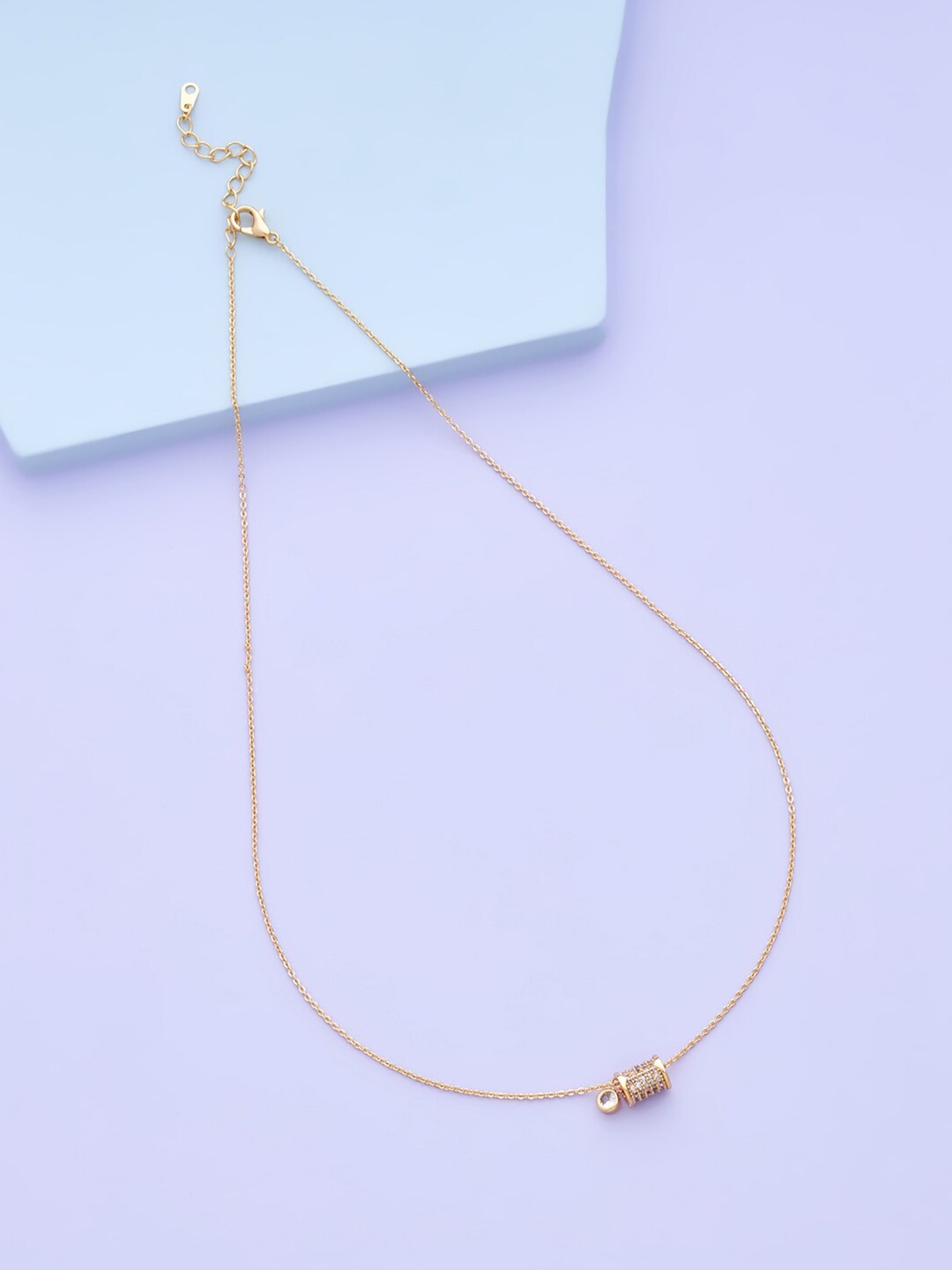 

Kushal's Fashion Jewellery Women Gold-Toned & White Copper Gold-Plated Necklace