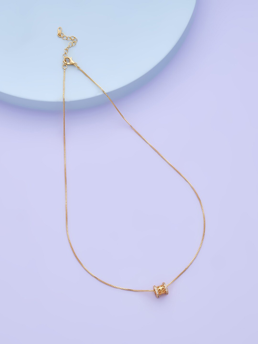 

Kushal's Fashion Jewellery Women Gold-Toned & White Copper Gold-Plated Necklace