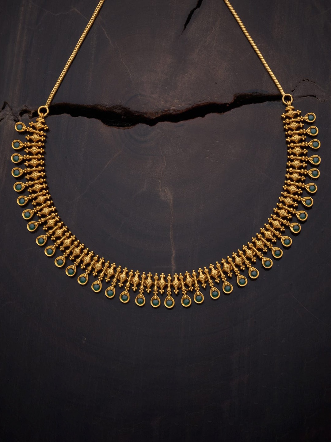 

Kushal's Fashion Jewellery Green & Gold-Toned Copper Necklace