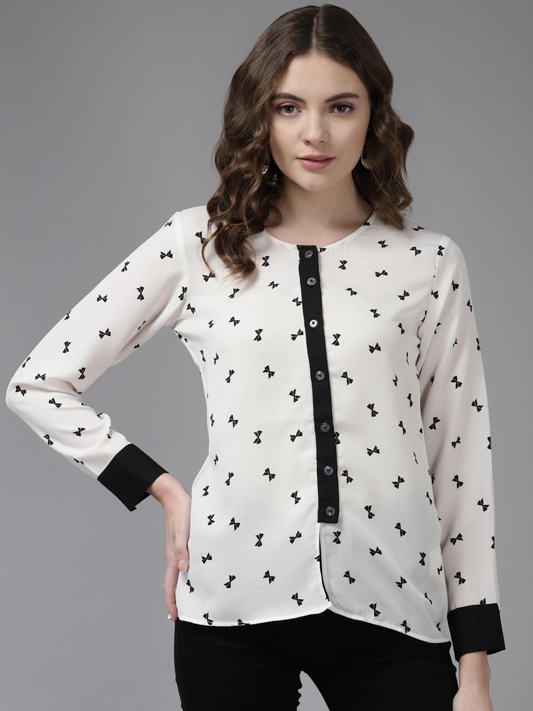 

Aarika White & Black Geometric Printed Georgette Top