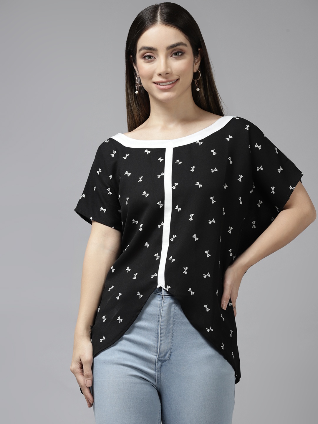 

Aarika Black & White Print Georgette Kaftan Top