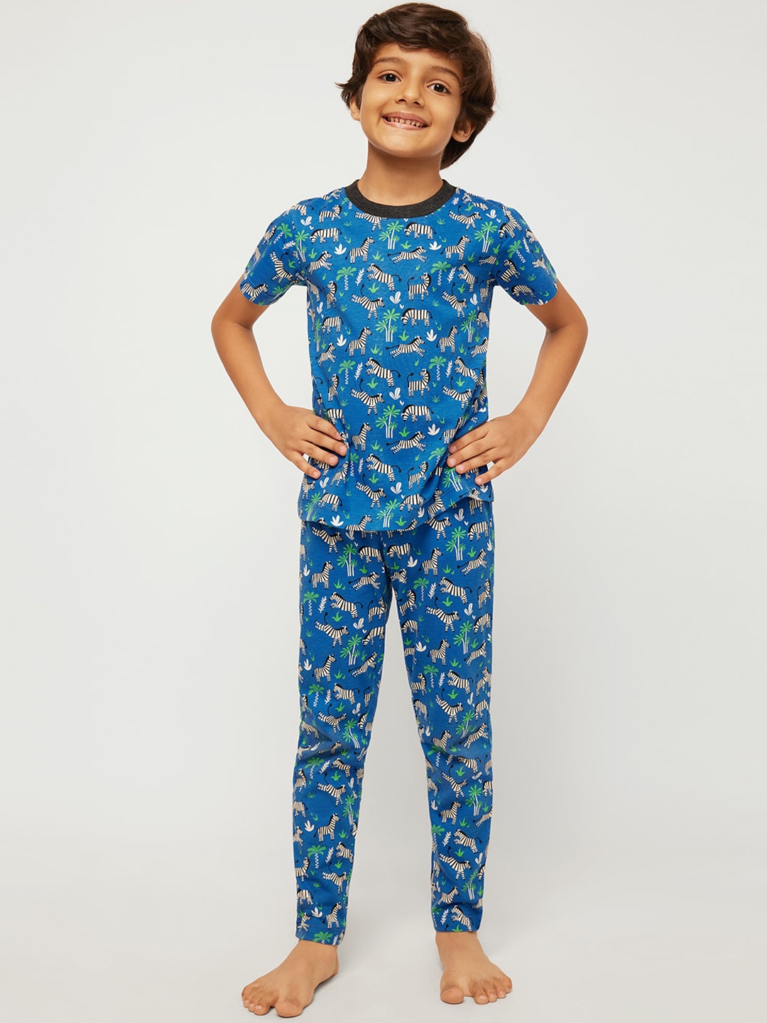 

frangipani Boys Blue & White Printed Pure Cotton Night suit