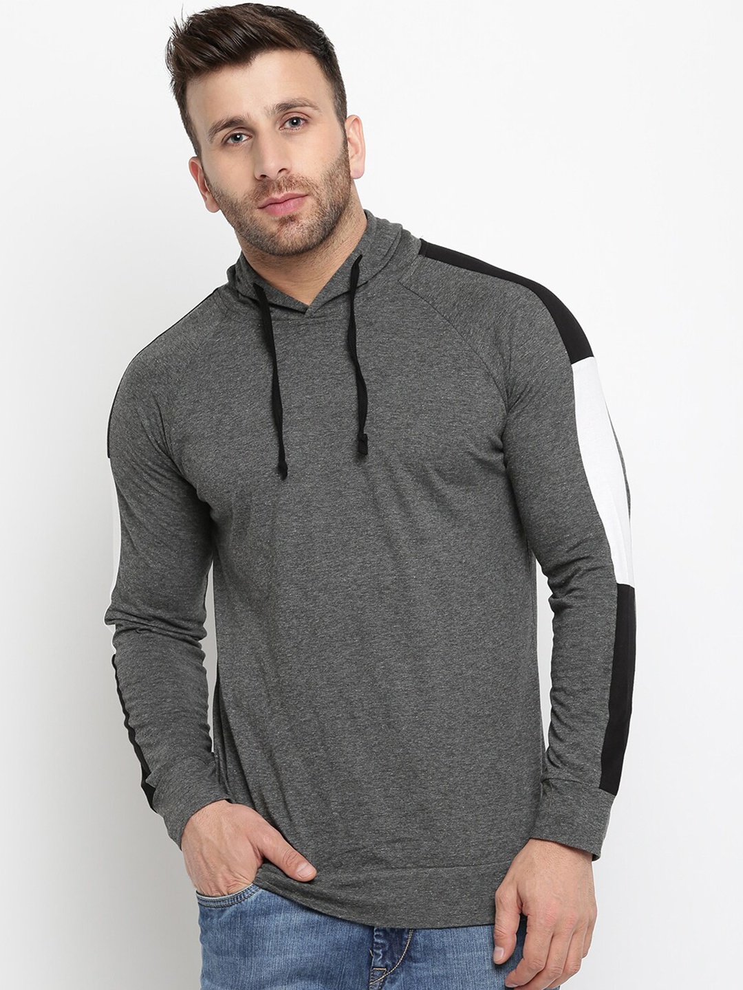 

GRITSTONES Men Grey Solid Hooded Sweatshirt