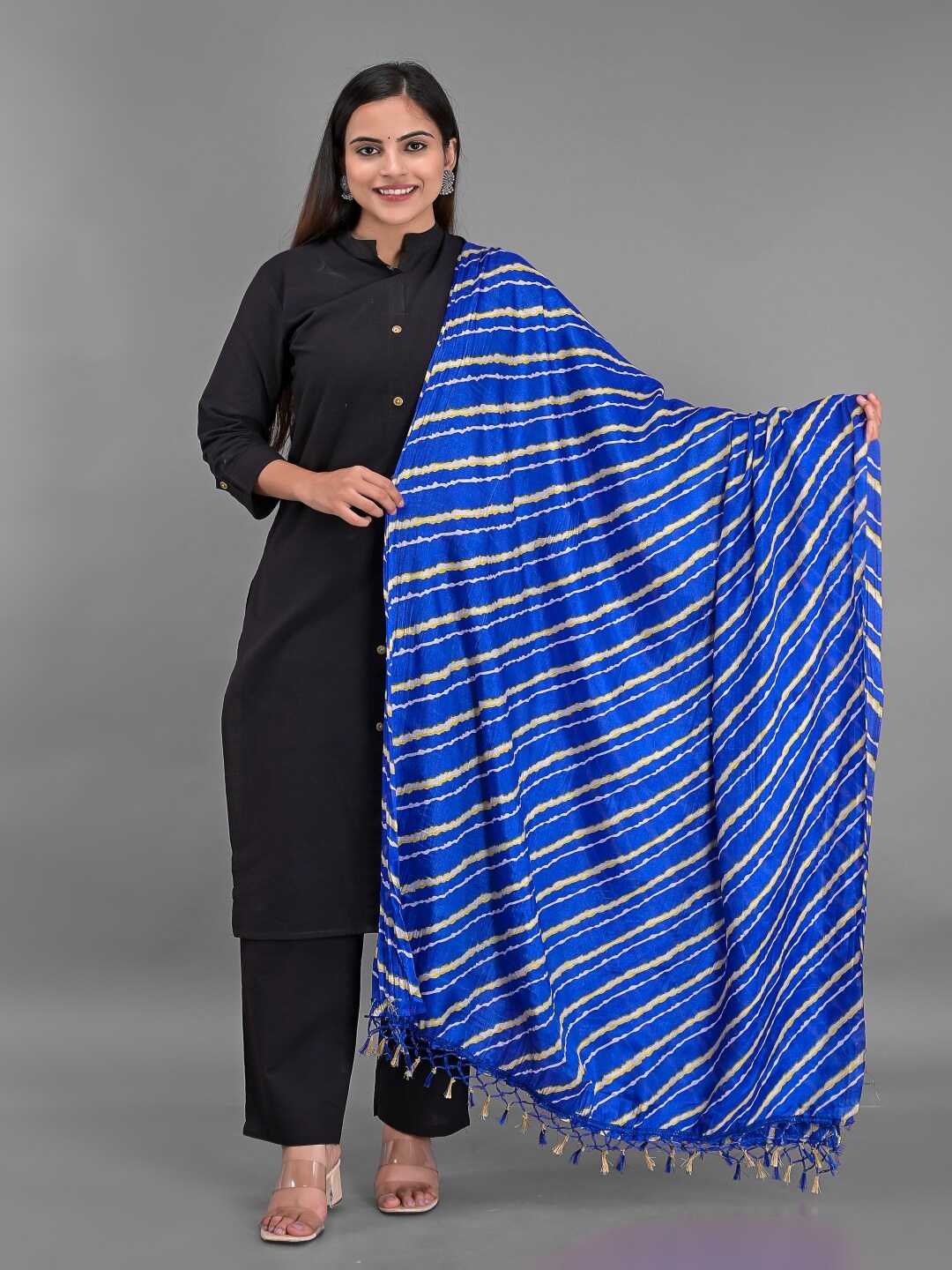 

Apratim Blue & Brown Striped Leheriya Dupatta