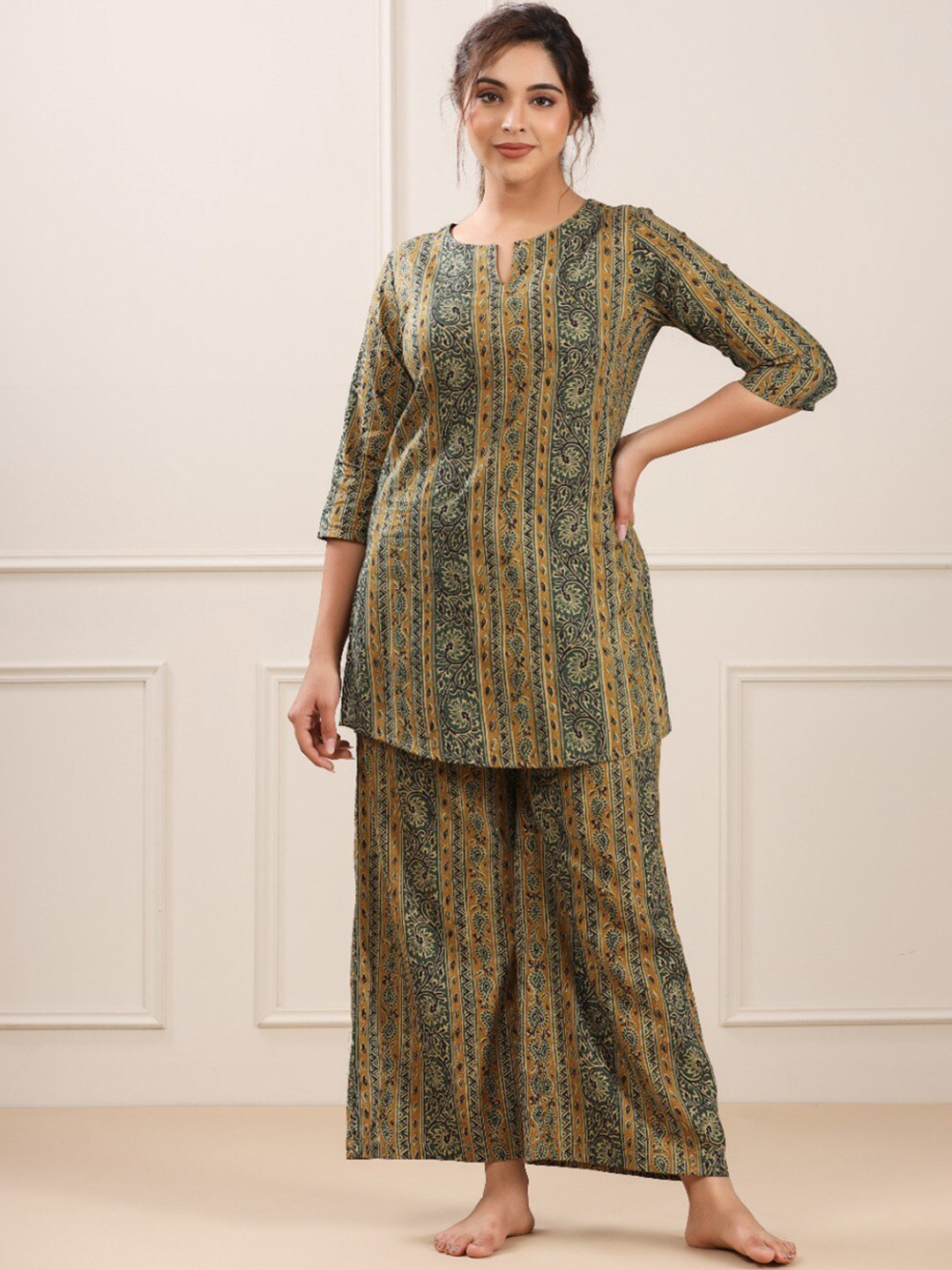 

JISORA Women Green Printed Night suit