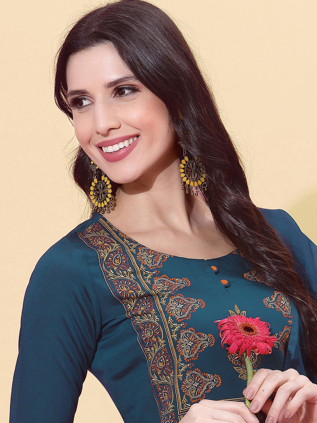 

SKYLEE Women Ethnic Motifs Printed Kurta with Trousers, Teal