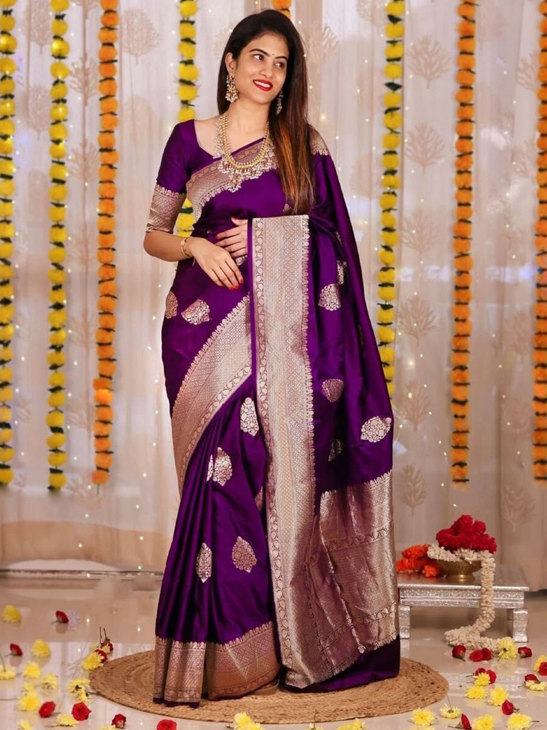 

Wuxi Purple & Gold-Toned Ethnic Motifs Zari Pure Silk Banarasi Saree