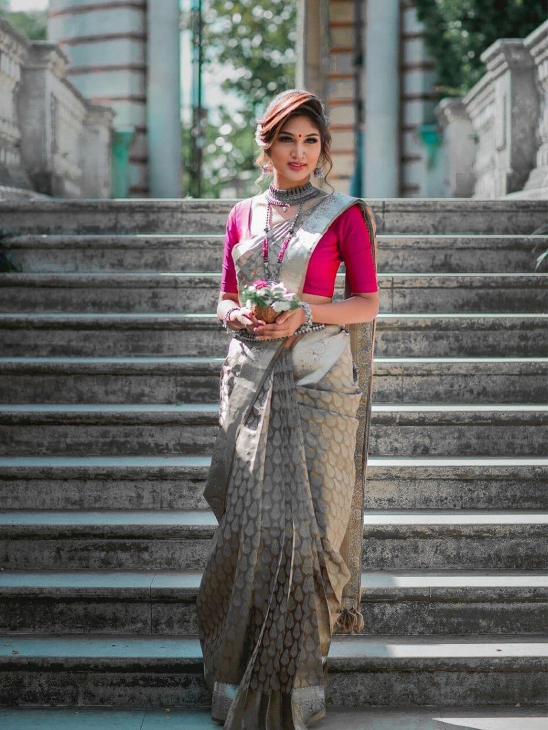 

Wuxi Grey & Silver-Toned Woven Design Zari Pure Silk Banarasi Saree