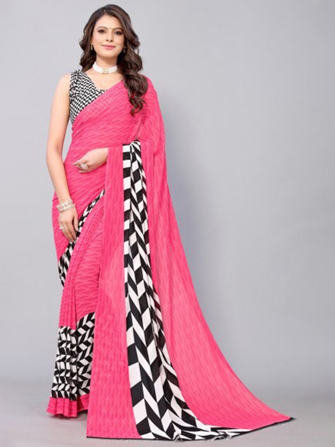 

Yashika Pink & Black Saree