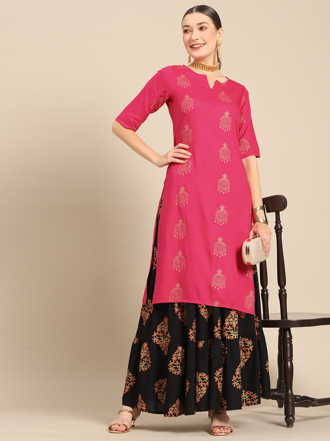 

Sangria Women Pink & Black Ethnic Motifs Printed Kurta with Skirt
