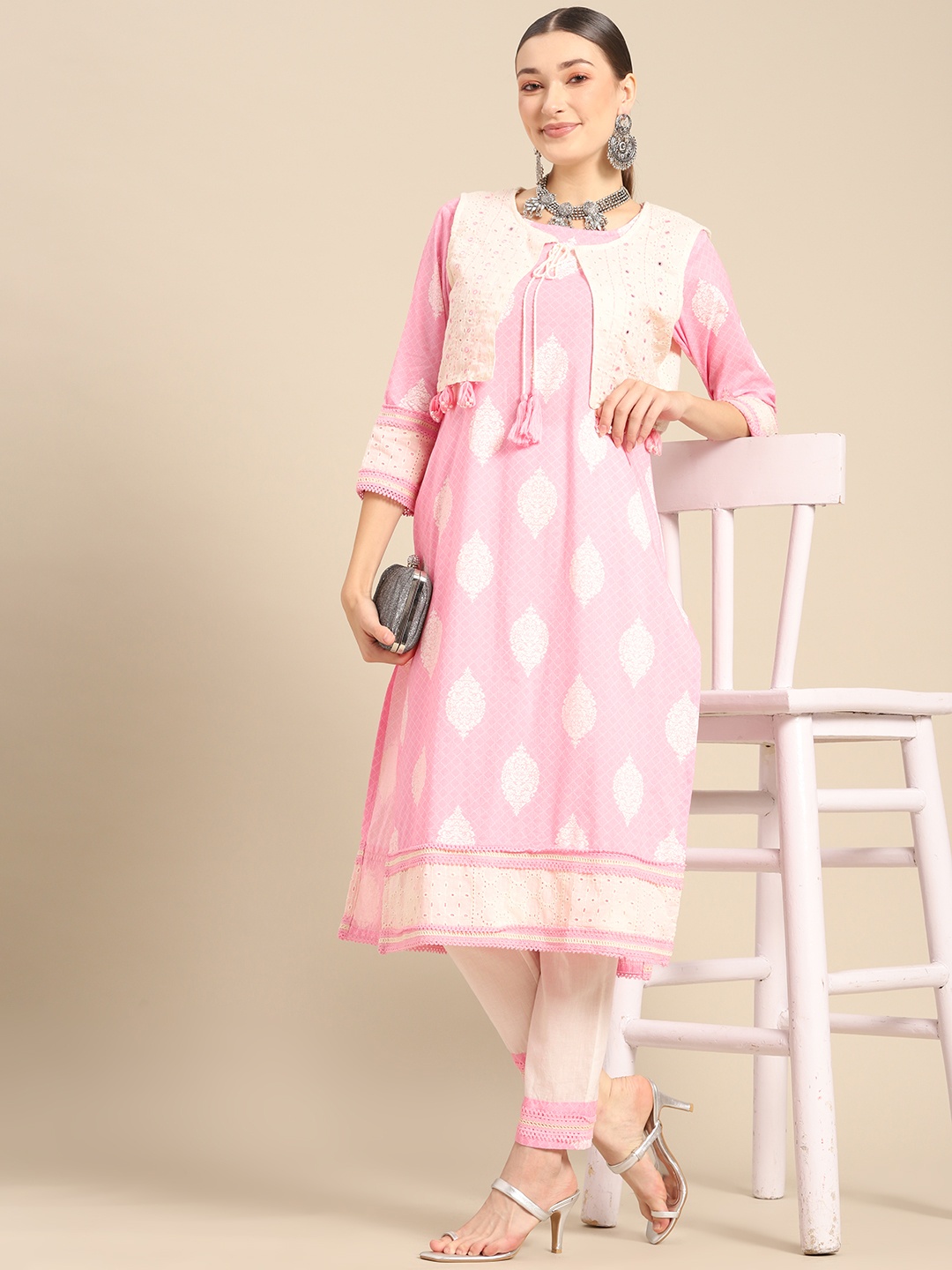 

Sangria Women Pink Ethnic Printed Crochet Detail Pure Cotton Kurta with Trousers & Jacket