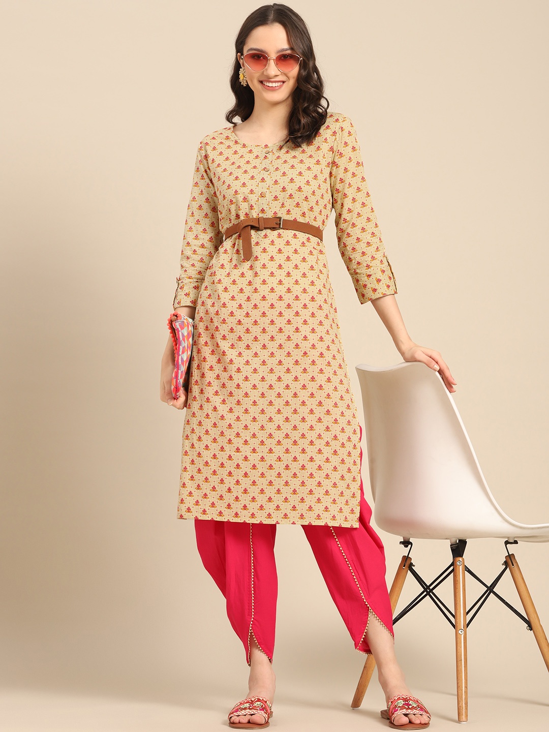 

Sangria Women Beige & Pink Ethnic Motifs Printed Kurta