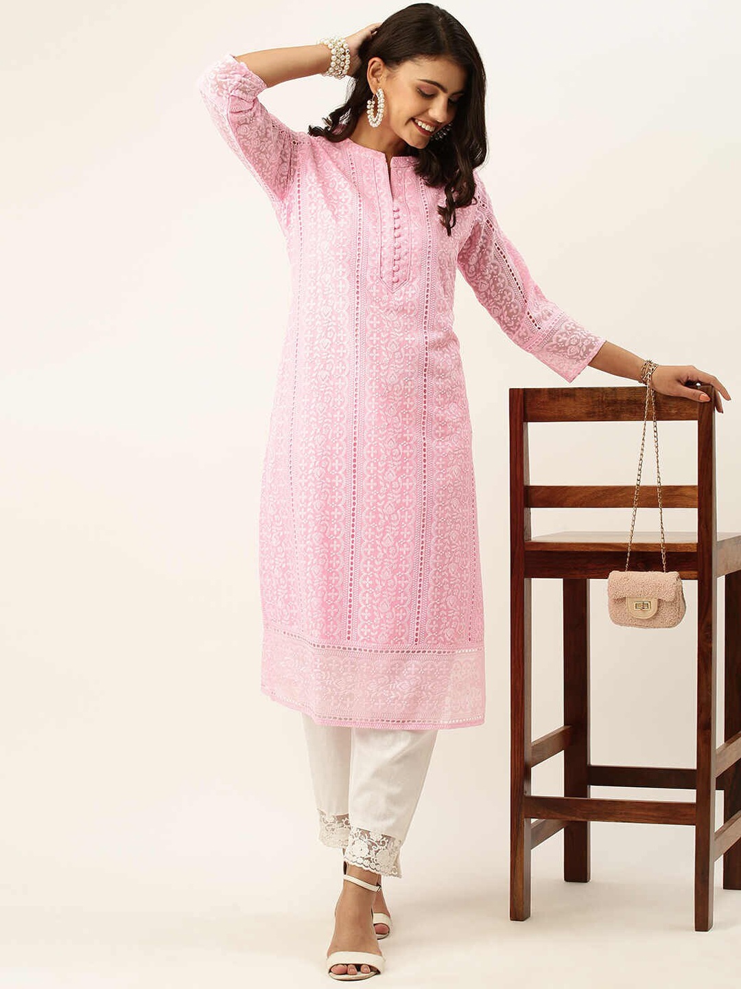 

ZOLA Women Pink Chikankari Embroidered Georgette Kurta