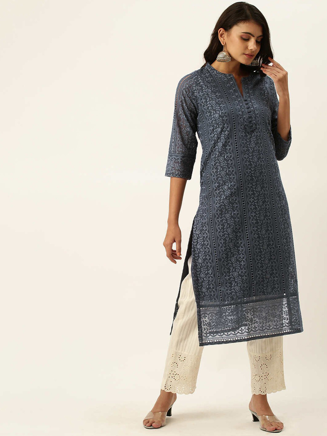 

ZOLA Women Grey Chikankari Embroidered Georgette Straight Kurta