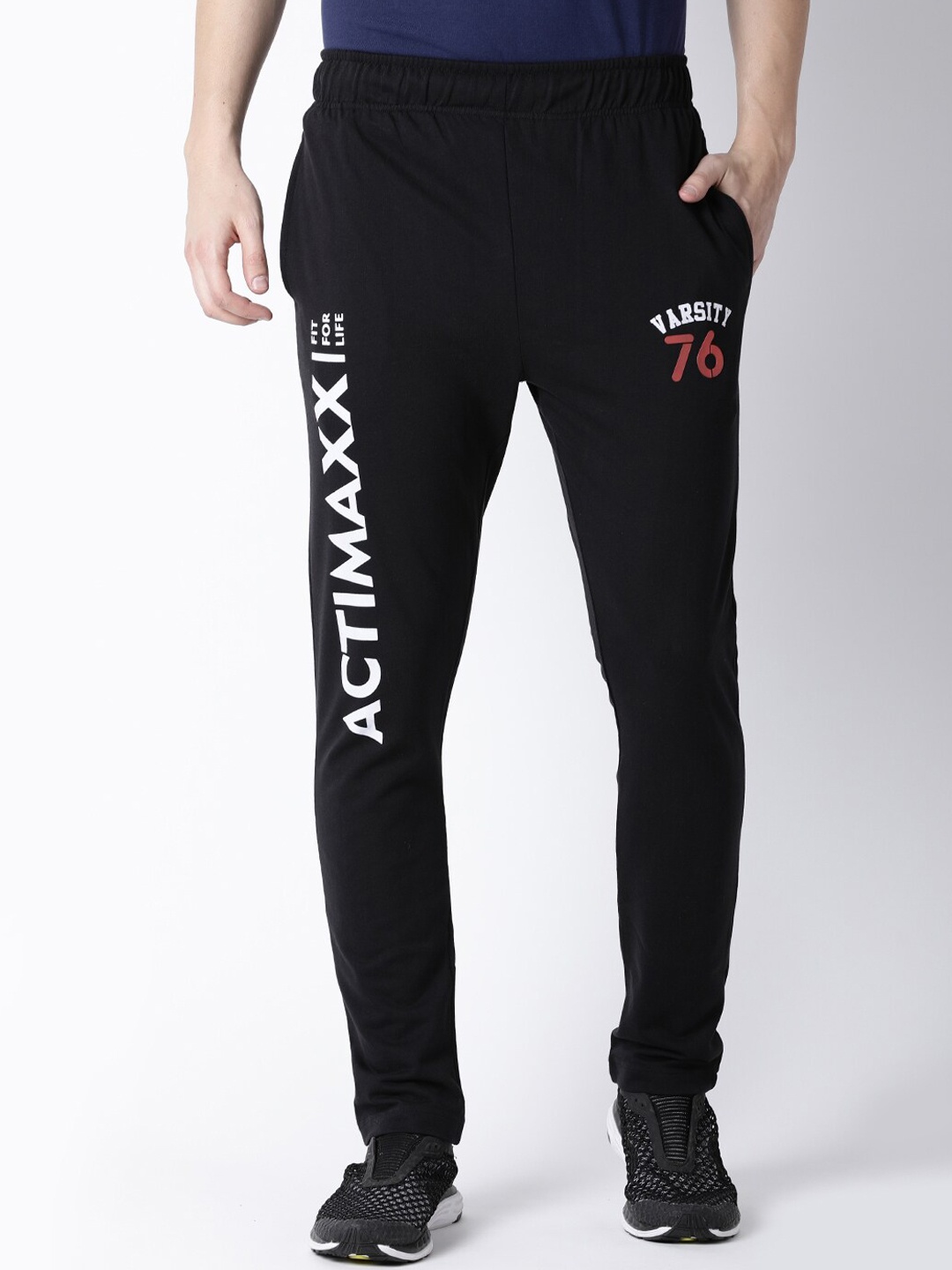 

ACTIMAXX Men Black Solid Cotton Track Pants