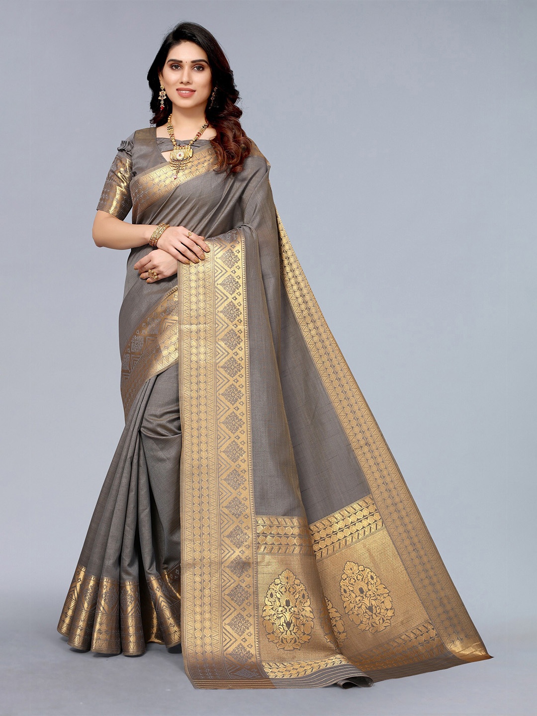 

Winza Designer Grey & Gold-Toned Woven Design Zari Silk Blend Banarasi Saree