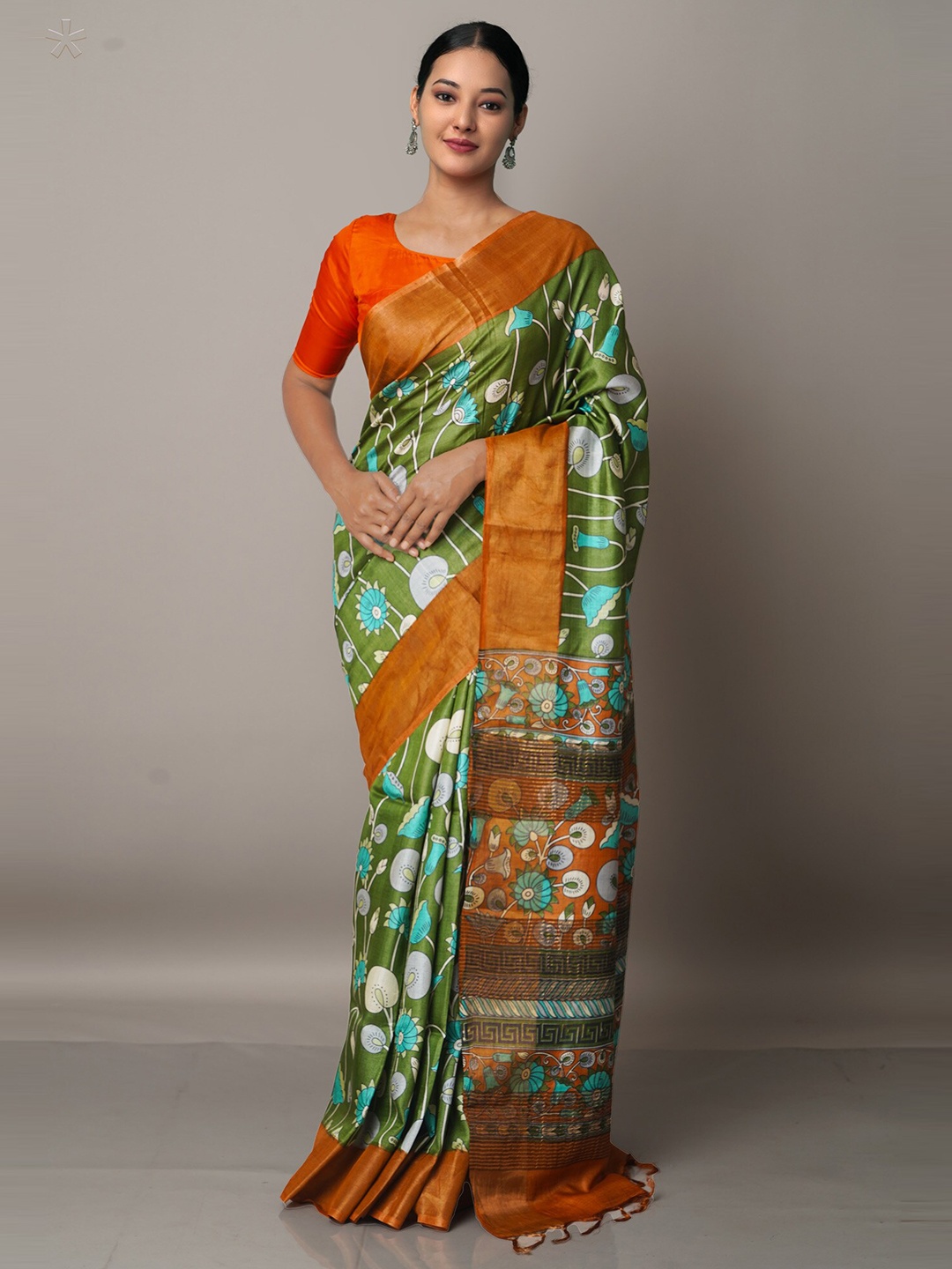 

Unnati Silks Green & Gold-Toned Ethnic Motifs Zari Pure Silk Tussar Saree