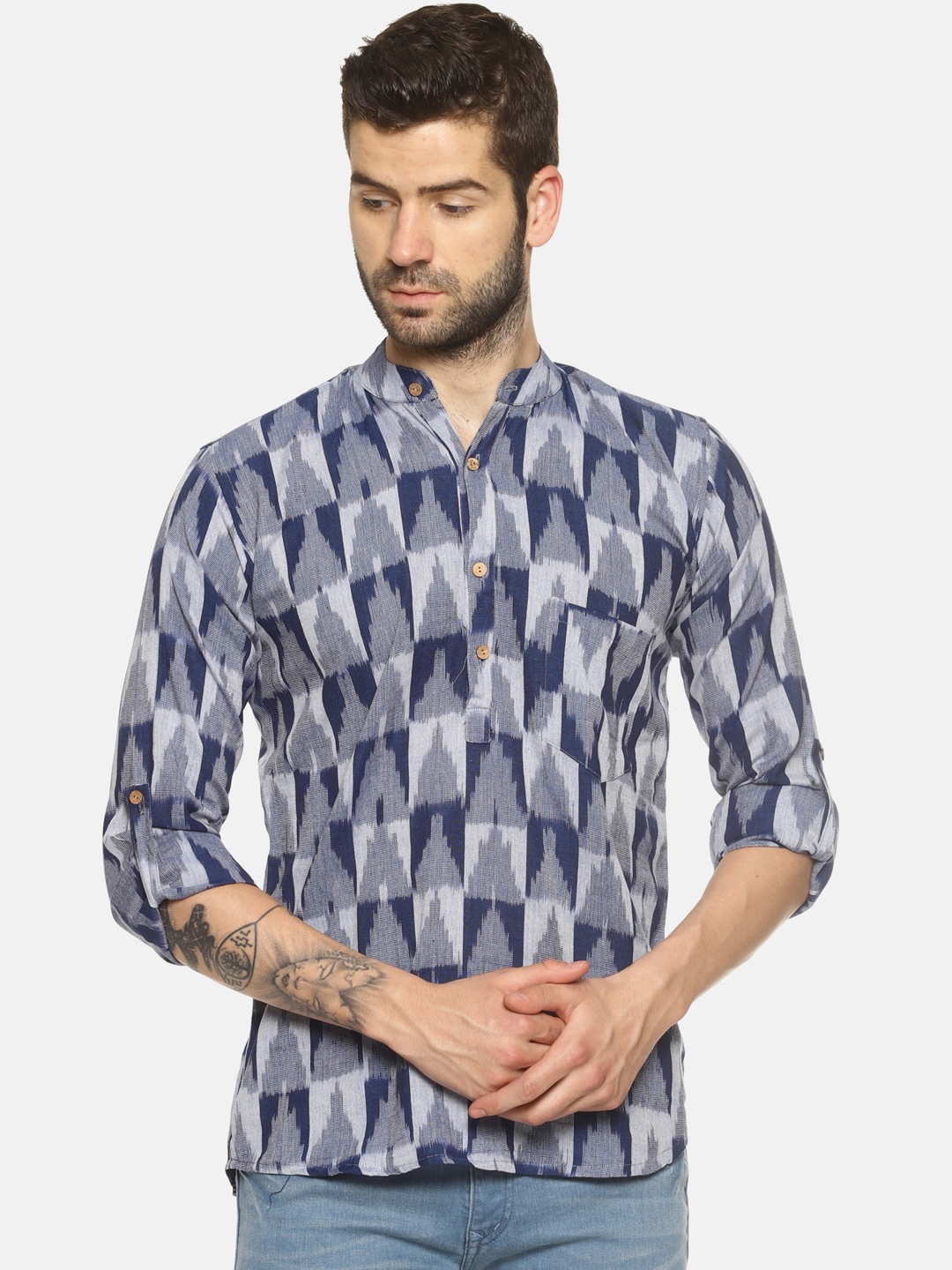 

PAROKSH Men Blue Printed Thread Work Indie Prints Khadi Handloom Kurta