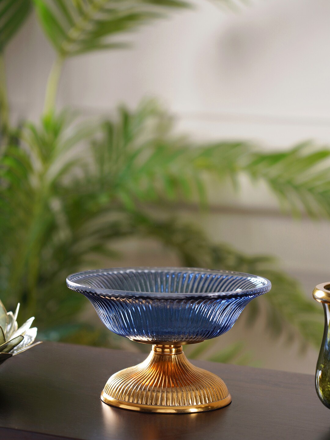 

Pure Home and Living Blue & Gold-Toned Bani Glass Bowl