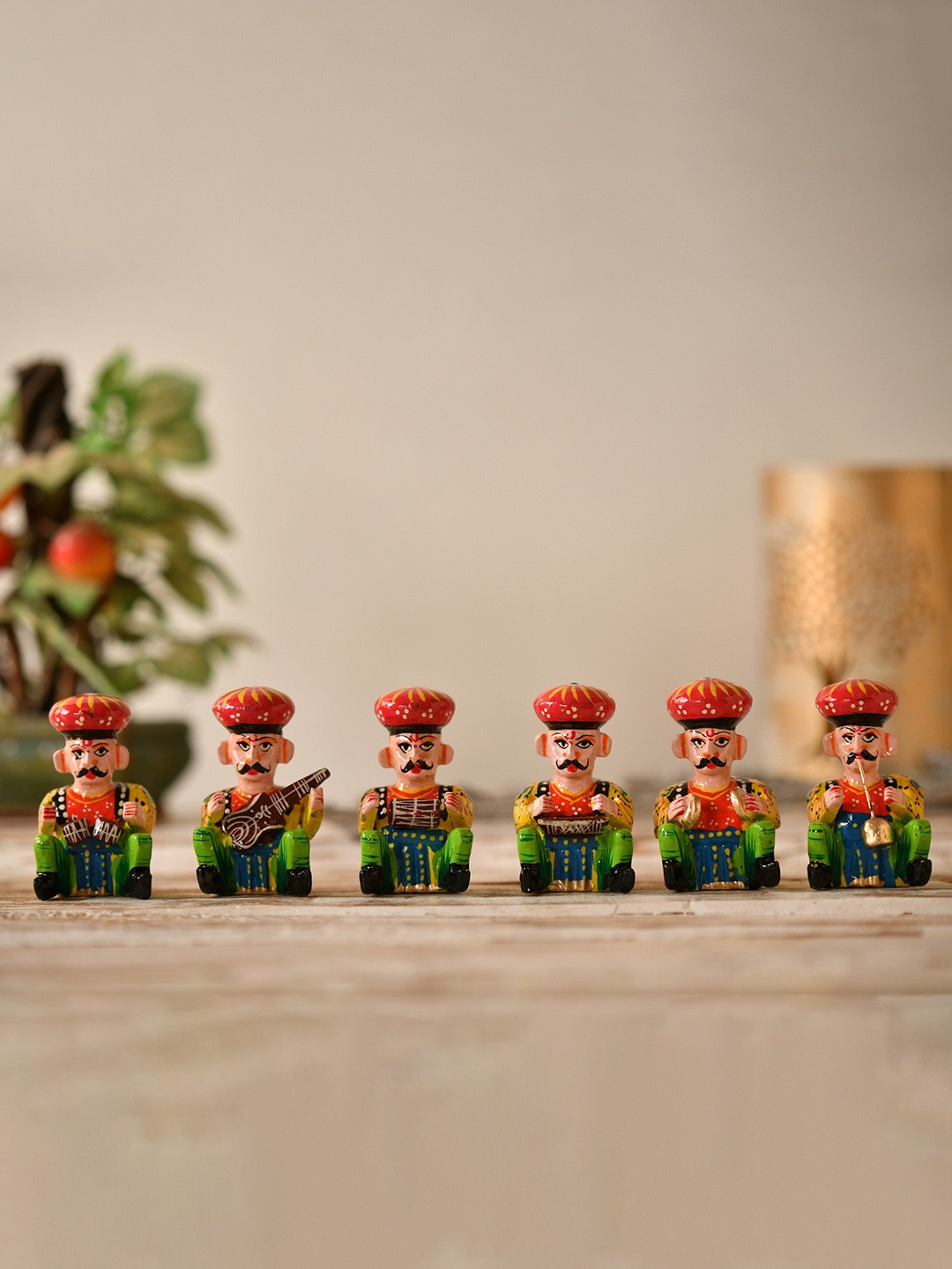Fashion Bizz Set Of 6 Red & Green Textured Showpieces