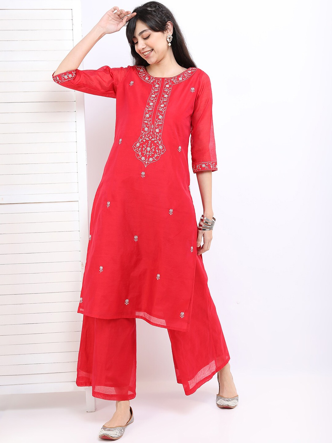 

Vishudh Women Ethnic Motifs Printed Thread Work Kurta with Palazzos, Red