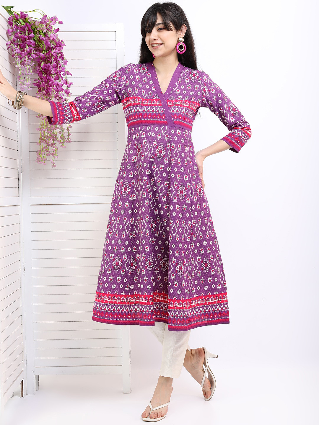 

Vishudh Women Purple & Red Printed A-Line Kurta