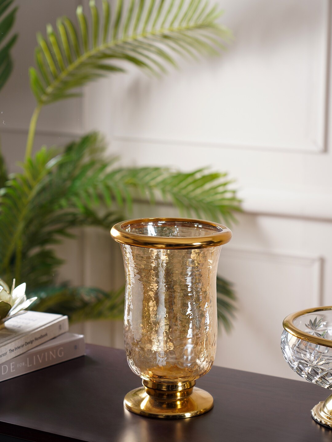 

Pure Home and Living Gold-Toned Transparent Solid Candle Holder