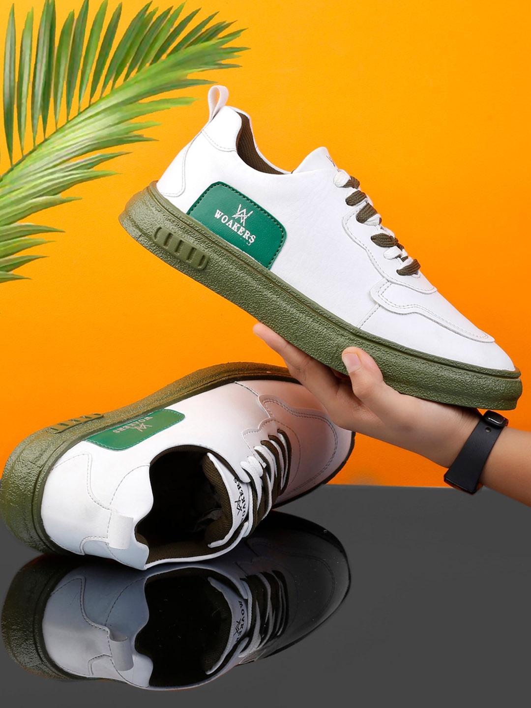 

Woakers Men Colourblocked Sneakers, White