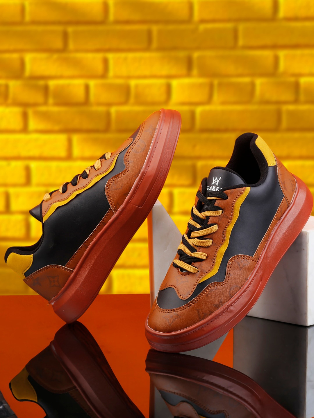 

Woakers Men Tan Angry Birds Colourblocked Sneakers