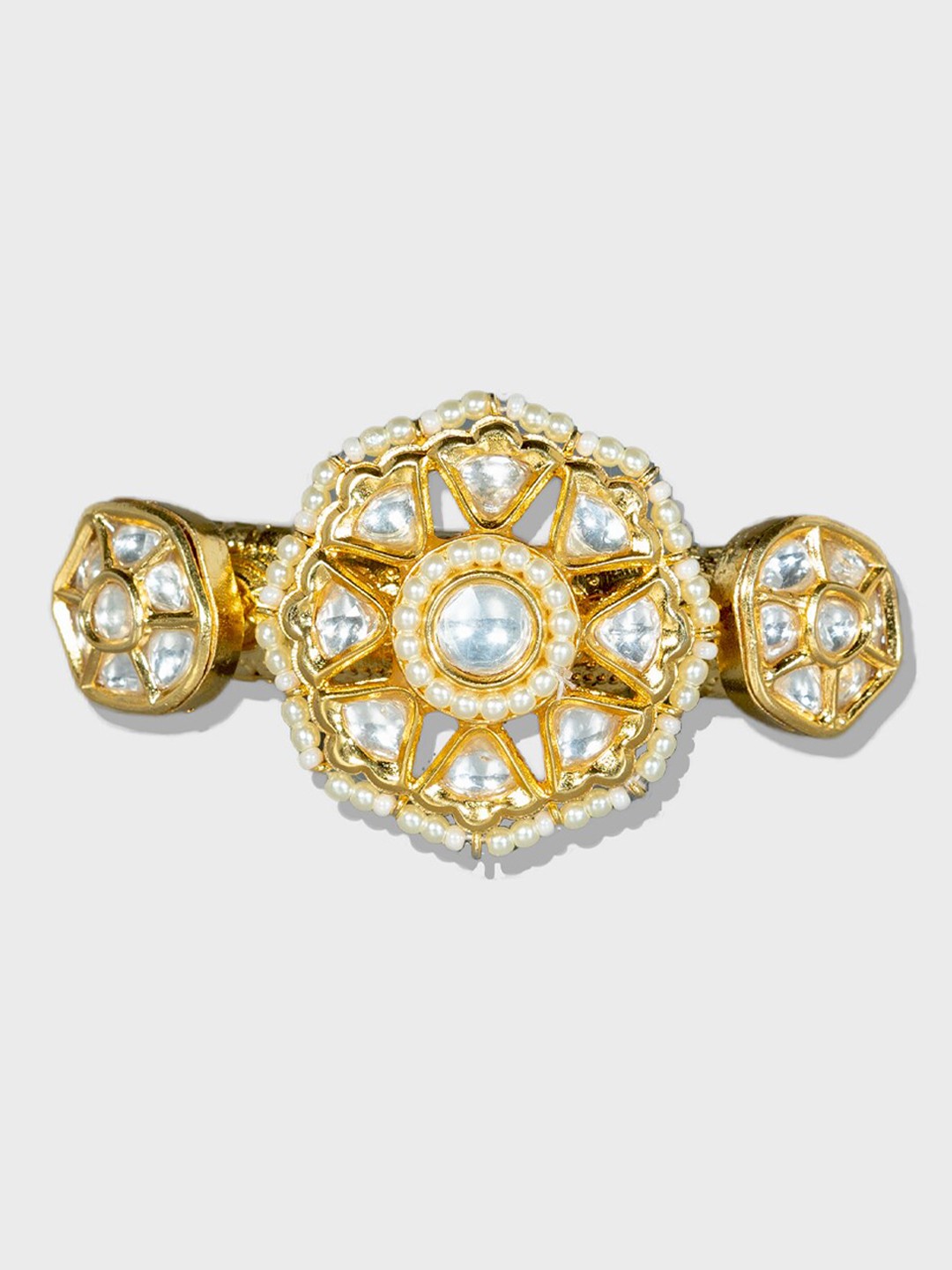 

AURAA TRENDS Gold-Plated White kundan, polki and pearl Bangle