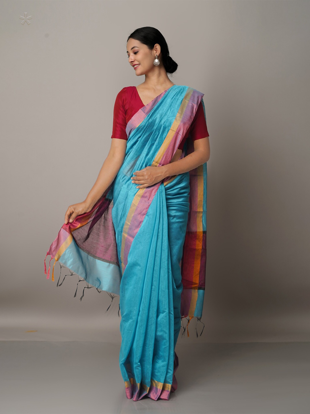 

Unnati Silks Blue & Gold-Toned Zari Silk Cotton Chanderi Saree