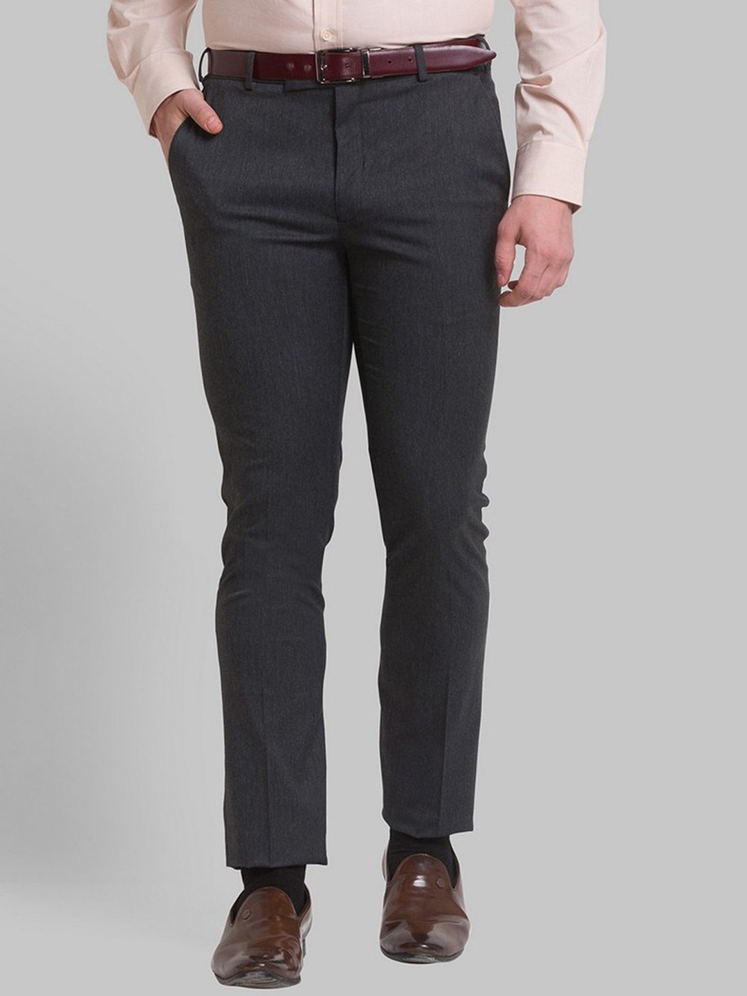 

Park Avenue Men Grey Textured Striped Slim Fit Trousers