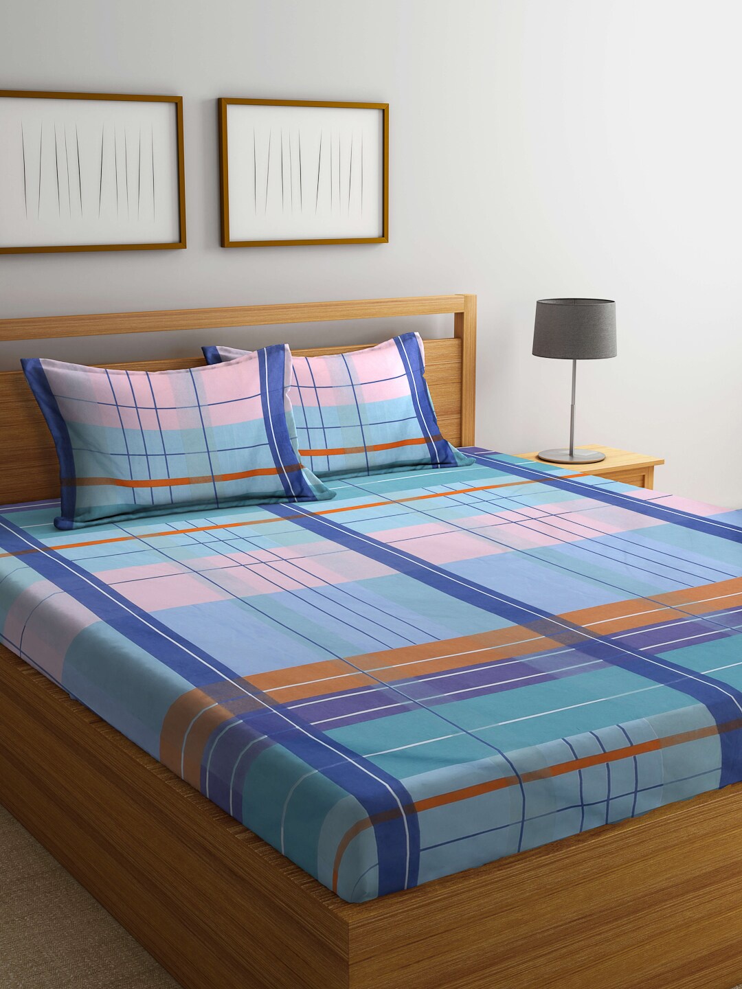 

Arrabi Blue & Pink Geometric 300 TC King Bedsheet with 2 Pillow Covers