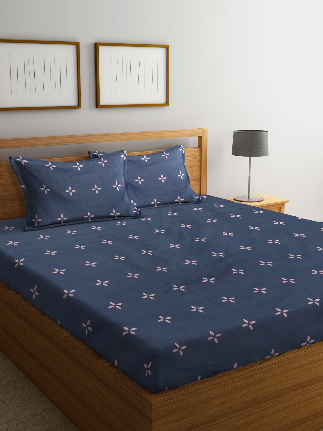

Arrabi Grey & Pink Floral 300 TC King Bedsheet with 2 Pillow Covers