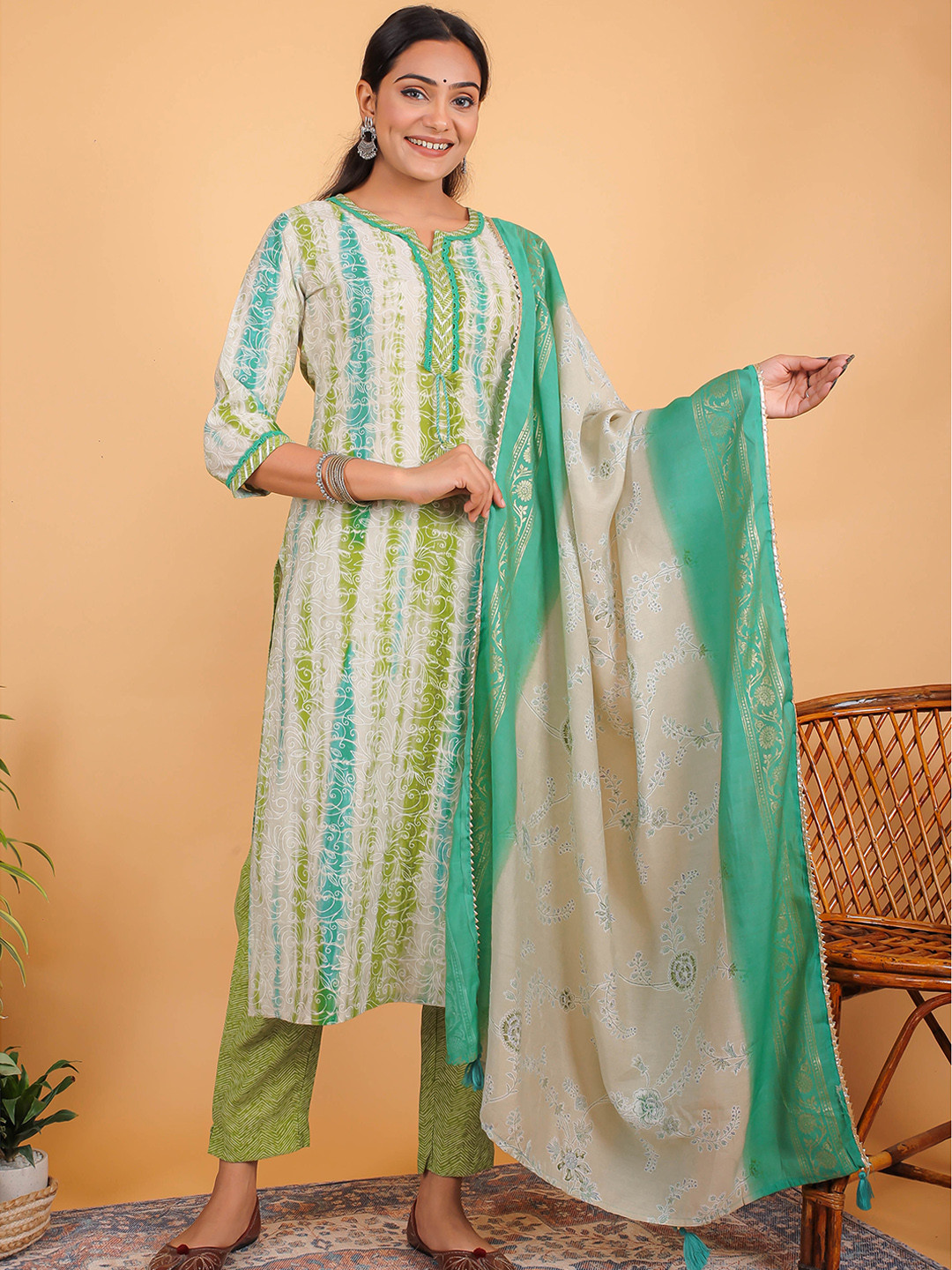 

ETHNIC STREET Women Printed Chanderi Cotton Kurta with Trouser & Dupatta Set, Green