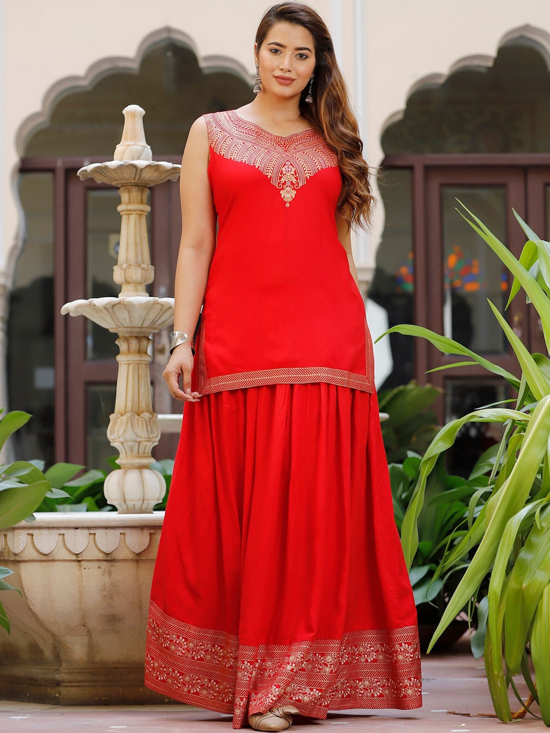 

SBR BABA KURTI Women Ethnic Motifs Yoke Design Kurti with Skirt & Dupatta, Red