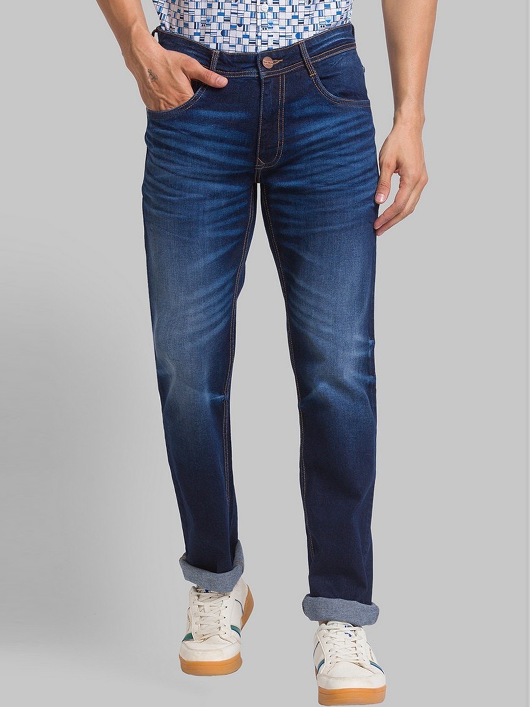 

Parx Men Blue Tapered Fit Clean Look Heavy Fade Jeans