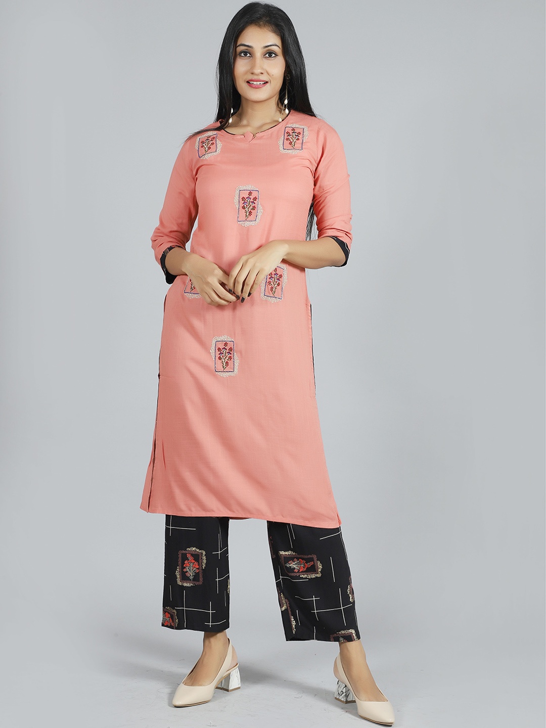 

ROOPWATI FASHION Women Floral Printed Kurta with Palazzos, Pink