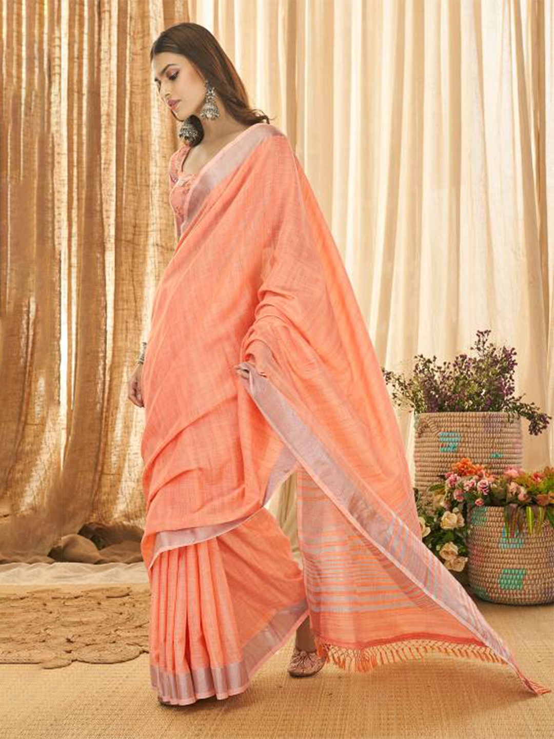 

KARAGIRI Peach-Coloured & Silver-Toned Solid Zari Saree