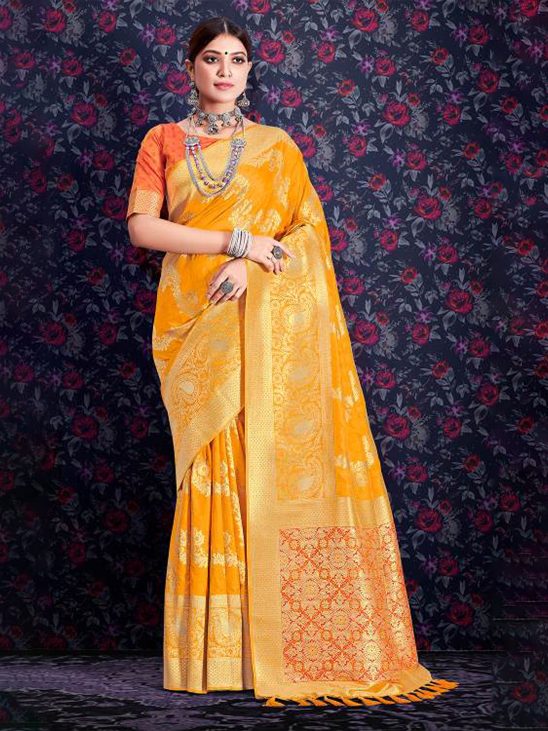 

KARAGIRI Yellow & Gold-Toned Paisley Zari Saree