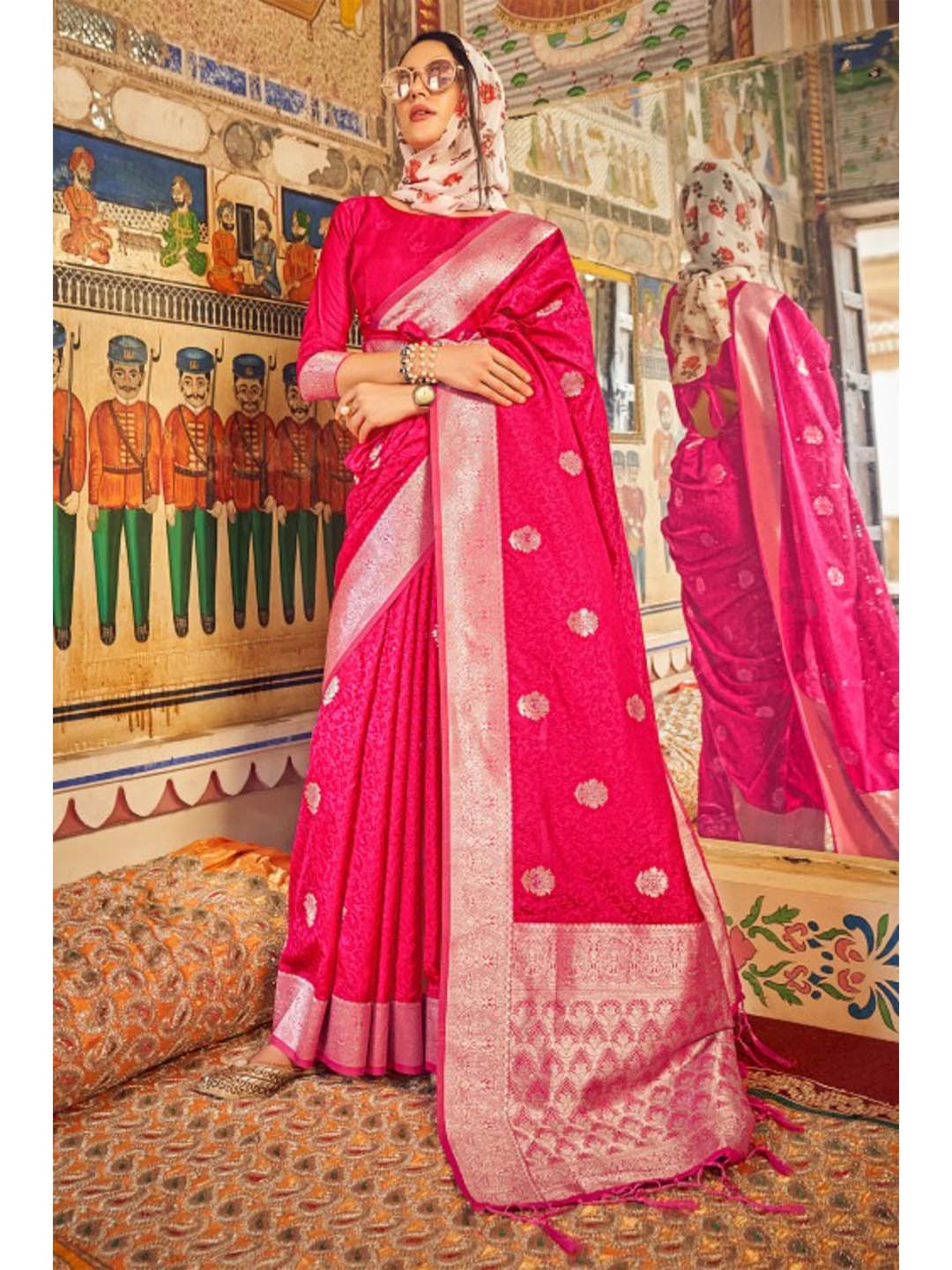 

KARAGIRI Pink & Gold-Toned Floral Satin Saree