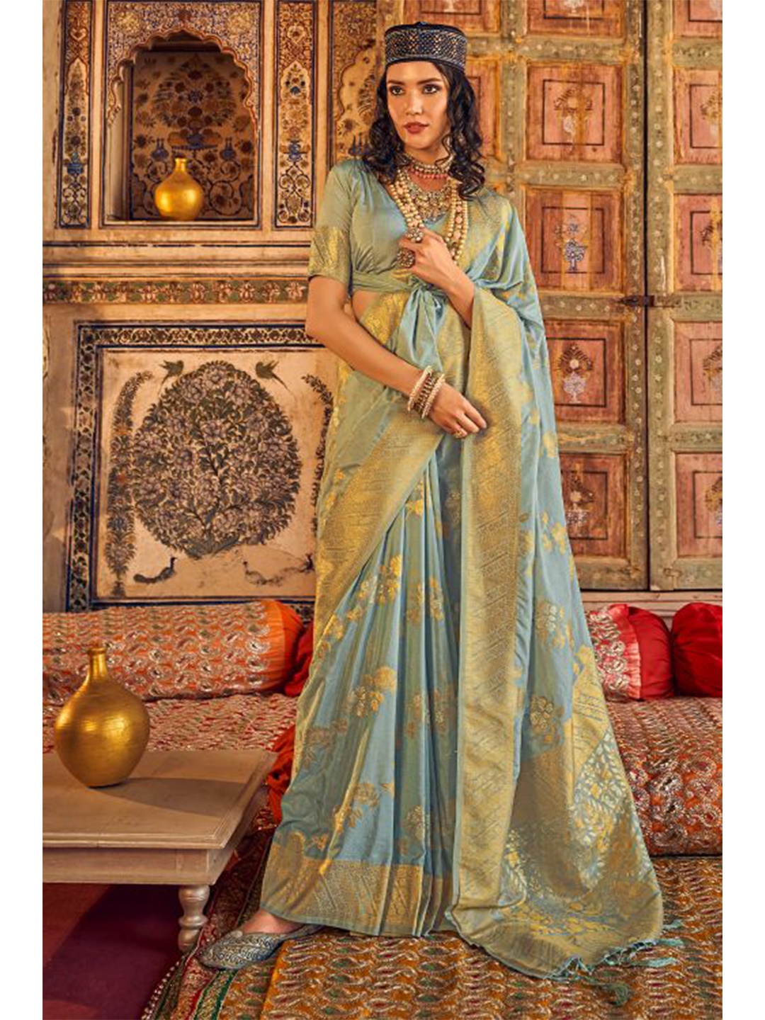 

KARAGIRI Blue & Gold-Toned Floral Zari Saree