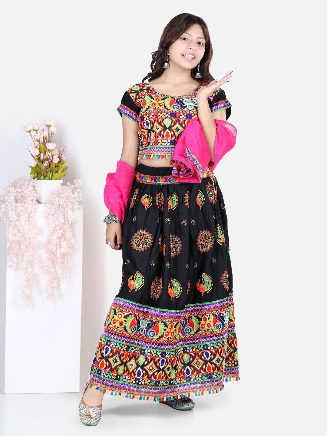 

BownBee Girls Black & Pink Embroidered Ready to Wear Lehenga & Blouse With Dupatta