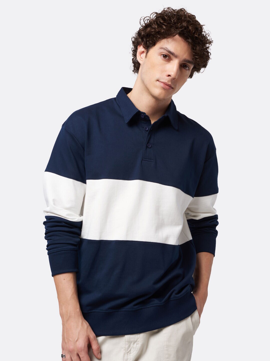 

The Souled Store Men Blue & White Colourblocked Sweatshirt