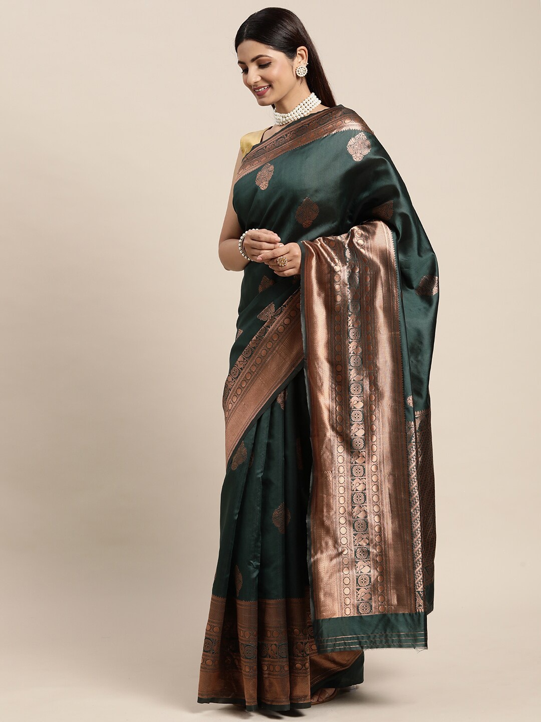

eshami Green & Copper-Toned Ethnic Motifs Silk Blend Saree