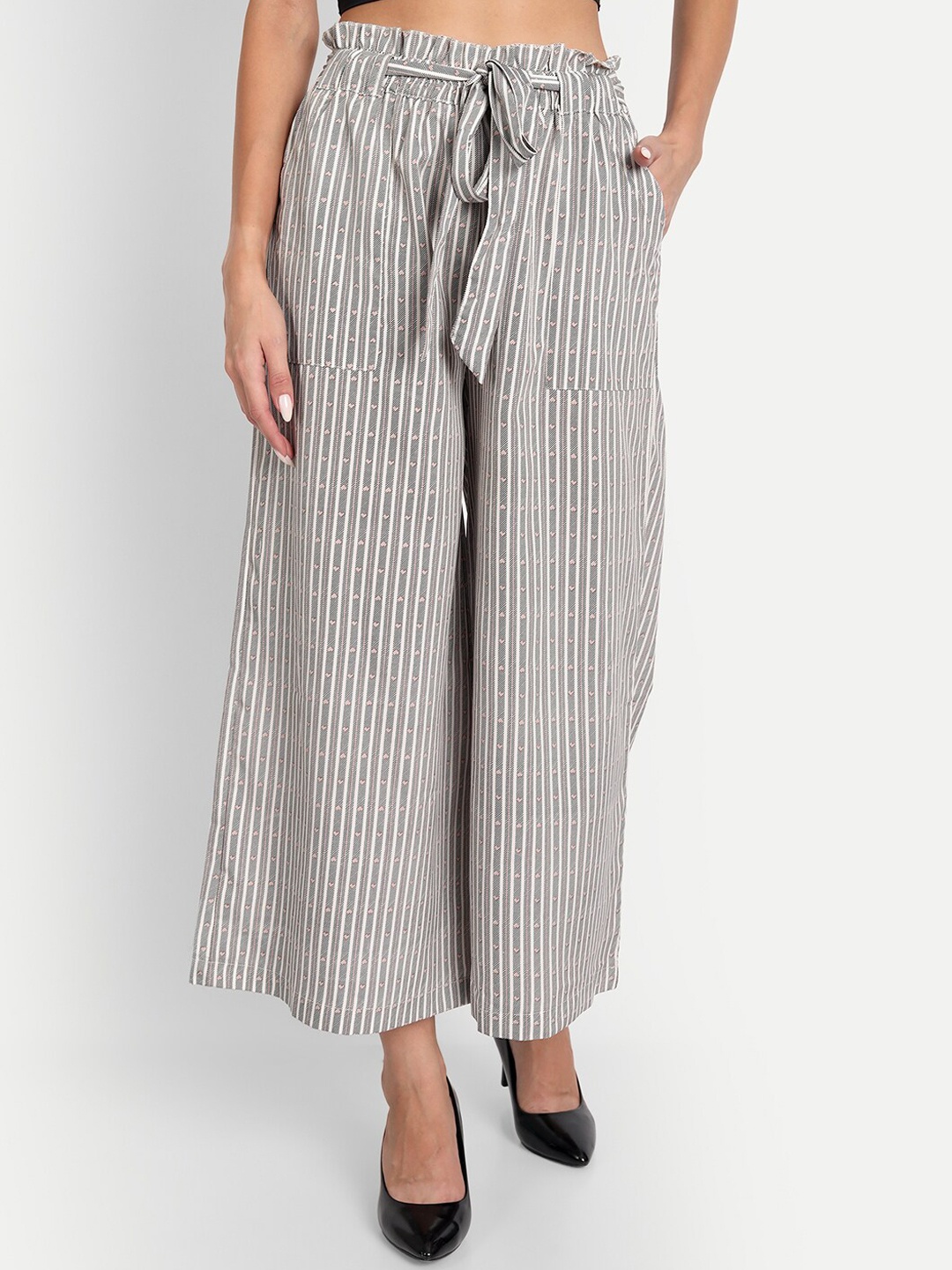 

D 'VESH Women White Striped Reversible Trousers