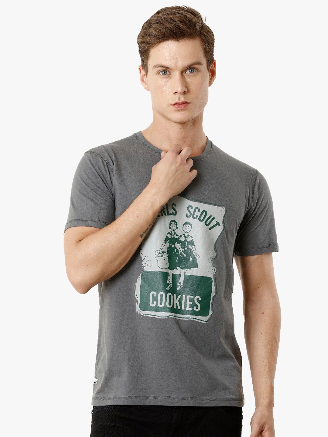 

Voi Jeans Men Grey Graphic Printed T-shirt