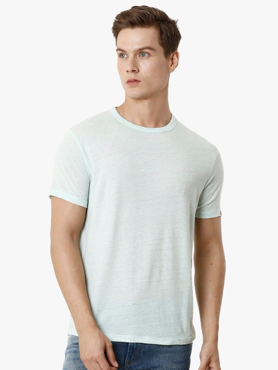 

Voi Jeans Men Blue Solid T-shirt