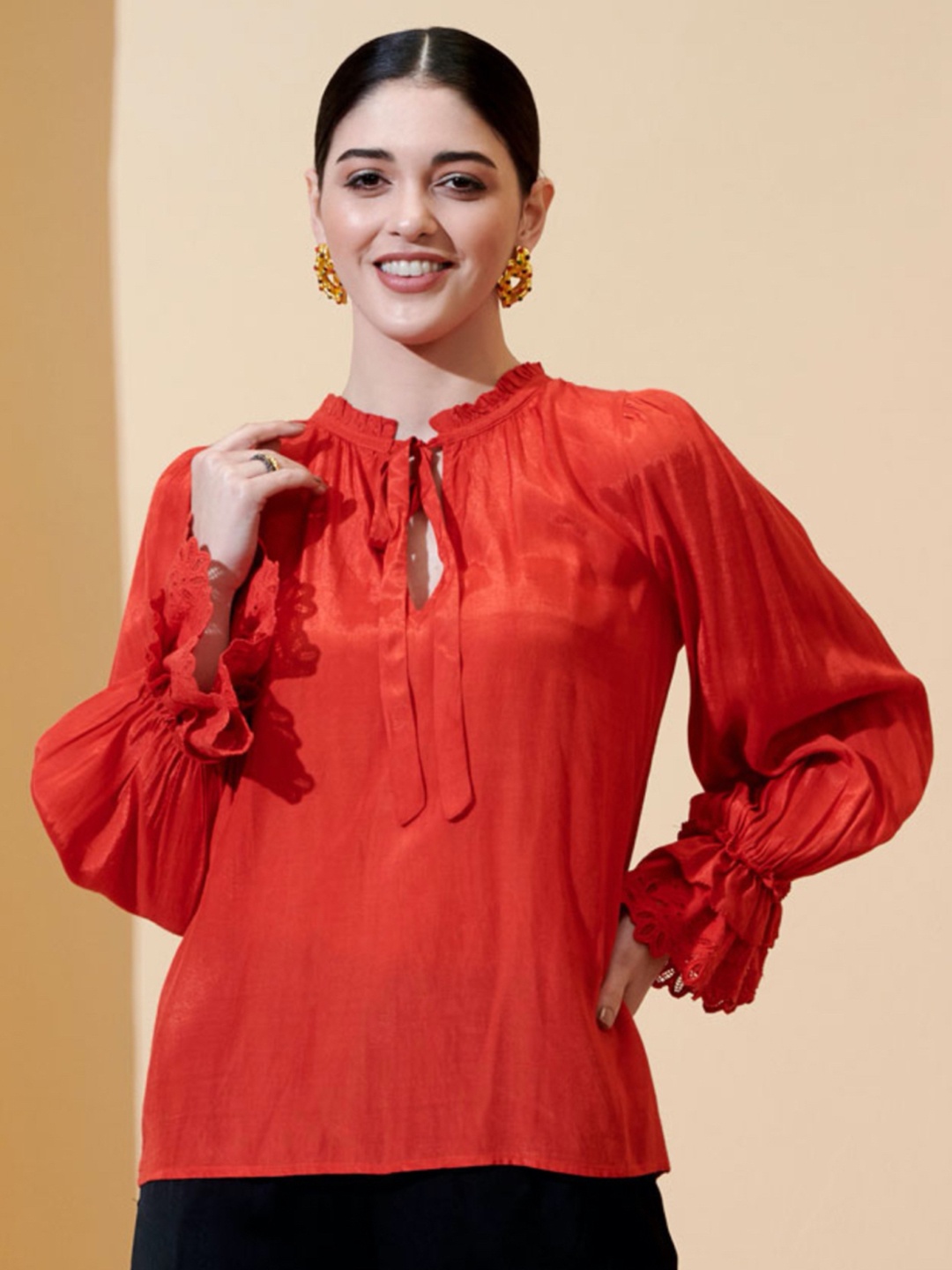 

Style Island Women Red Print Tie-Up Neck Top